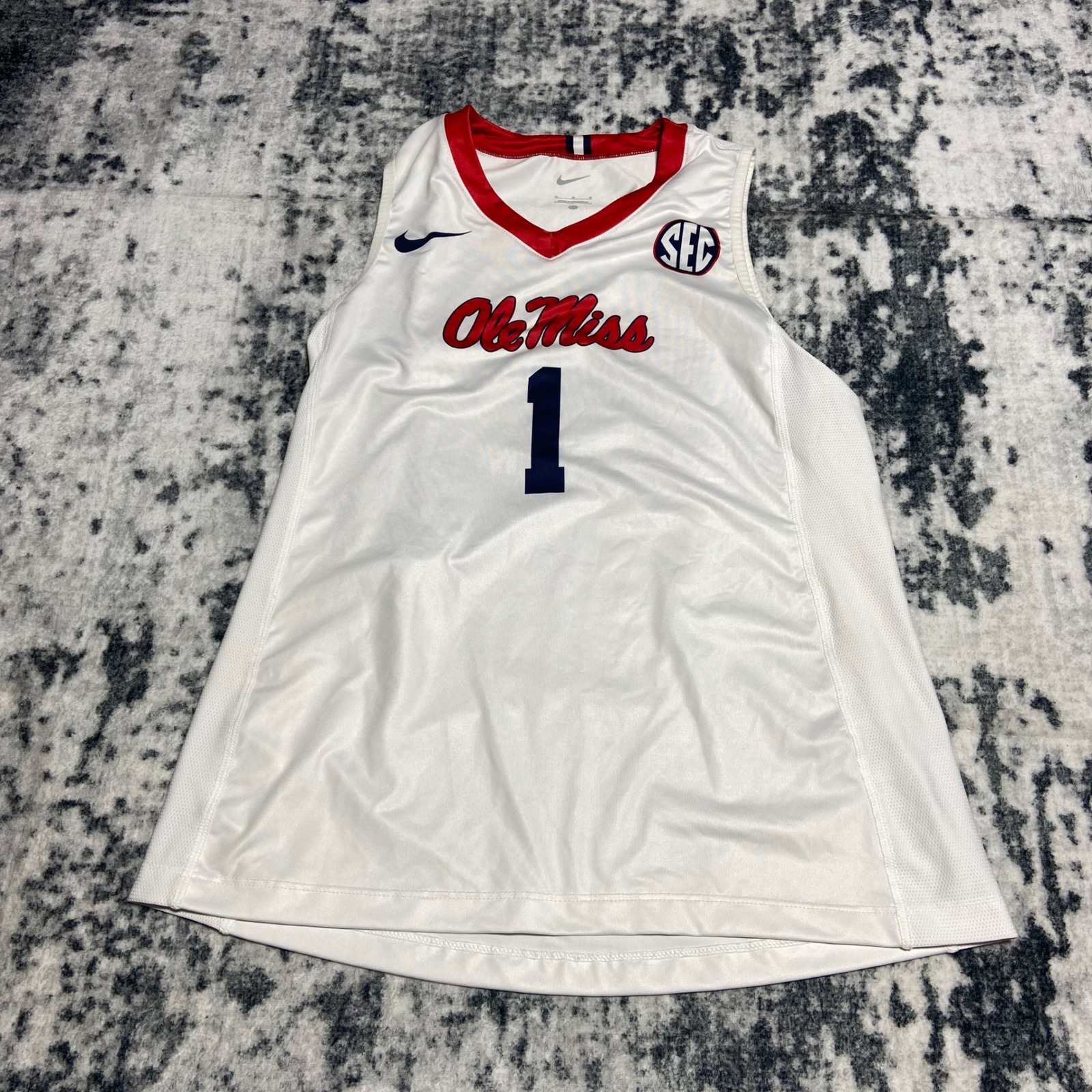 Nike Ole Miss Rebels Basketball Jersey Womens Medium White Sec Ncaa 1 Rebels